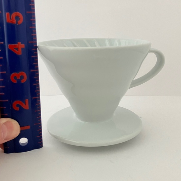 Hario V60 Ceramic Coffee Dripper Pour Over Cone Coffee Maker Size 02, White - Picture 5 of 13